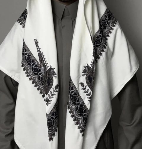 غترة بروجية شتوي بيج مطرز