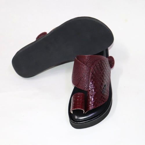 حذاء شرقي وطني