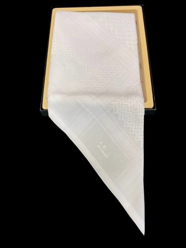 شماغ لي موريس ابيض Le Mores