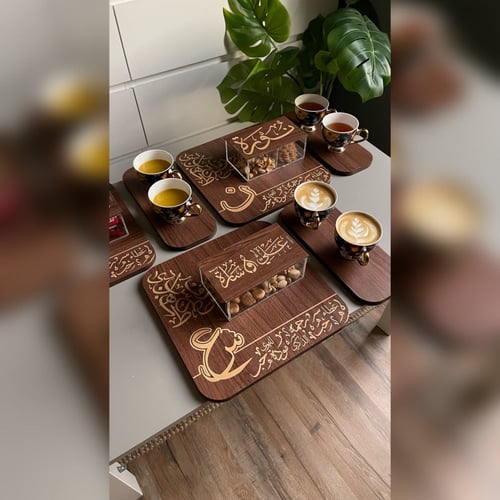 عرض 6 صواني السعادة + 3 قواعد أكواب