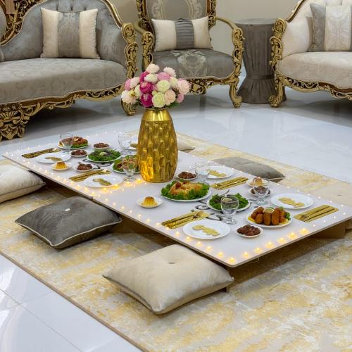 طاولة رمضانية فاخرة - مضيئة