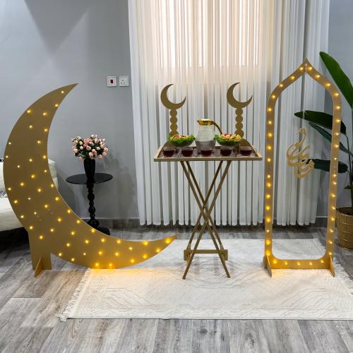 طاولة ضيافة + ديكورين رمضان مضيئة