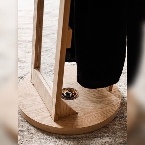 مبخرة ملابس + تسريحة و علاقة