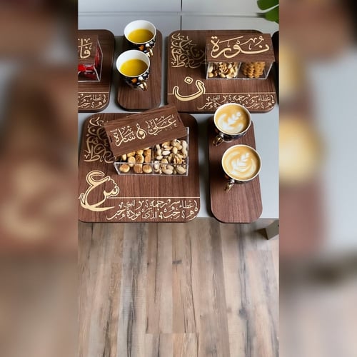 عرض 6 صواني السعادة + 3 قواعد أكواب