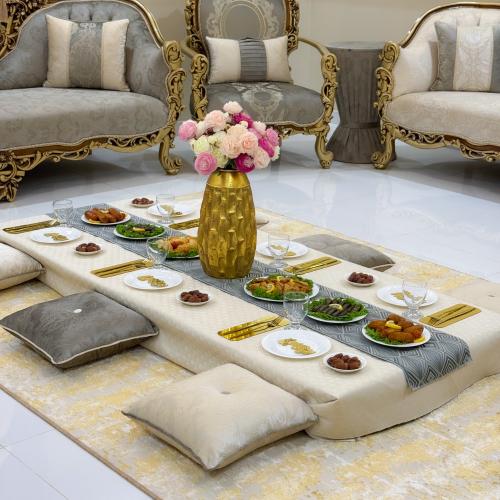 طاولة رمضانية + مفرش قماش فاخر