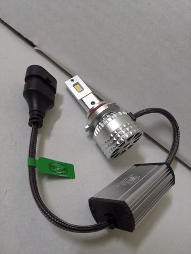 أنوار LED بجودة عالية متوفر لون 4300k و 6000k شراي...