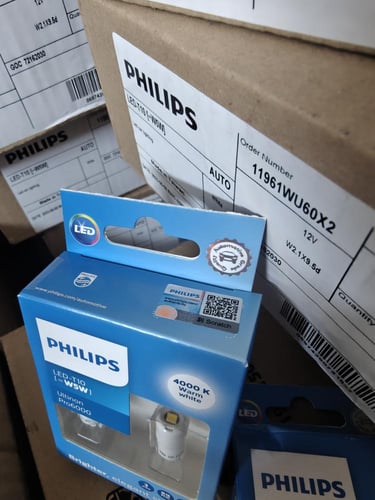 Philips T10 PRO6000 4000K