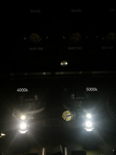 أنوار led بجودة عالية مقاس T10 متوفر لون ابيض 6000...