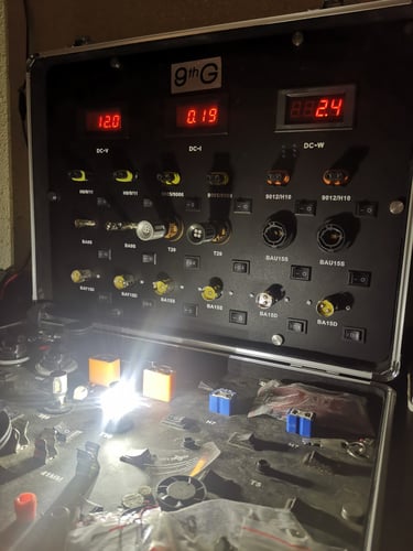 أنوار LED بجودة عالية مقاس T15 متوفر أبيض 5000k و...