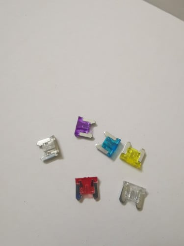 فيوز حجم مايكرو (fuse micro) متوفر بعدة مقاسات