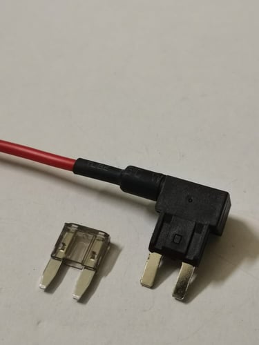 قسام فيوز حجم ميني (mini) بجودة عالية شامل فيوز 2A