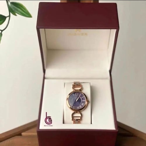 ساعة نسائيه من اقنر