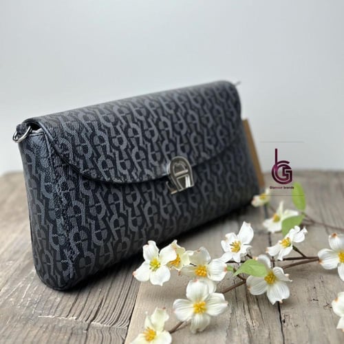 شنة نسائية من اقنر