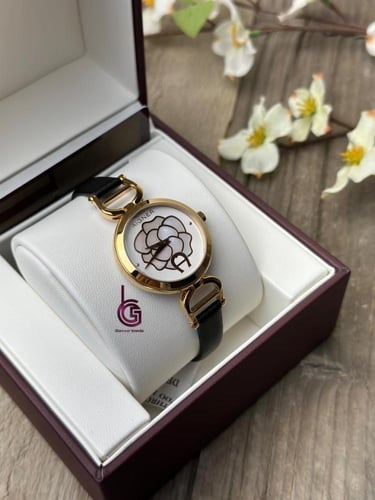 ساعة نسائية من اقنر