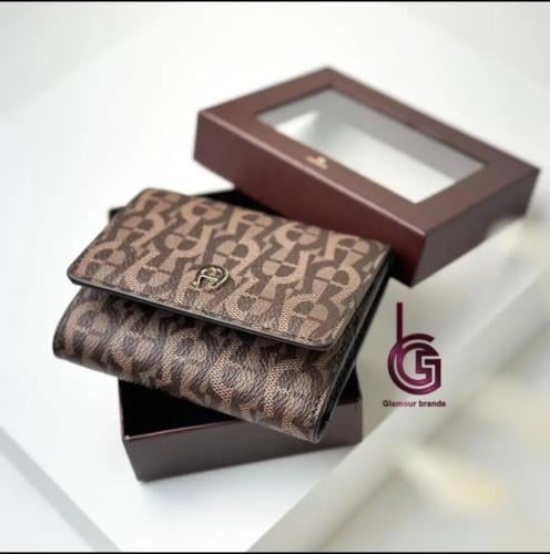 محفظة نسائيه من اقنر