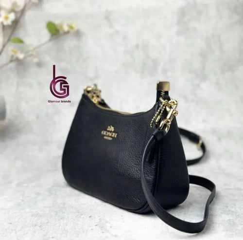 شنطة نسائيه من كوتش