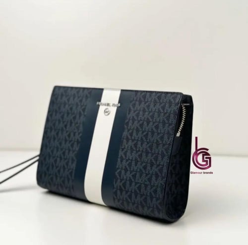 باوتش من مايكل كورس