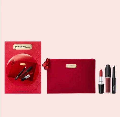 مجموعة الشفاه كيسز آند بوز من ماك- أطلبه الأن !