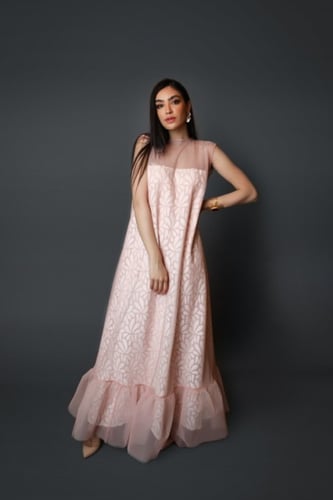 فستان بقماش وردي