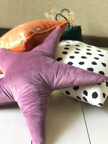 وسادة روبي نجمة مخمل ليلكي