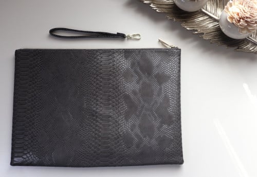 باوتش/ رمادي