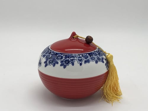 حافظة شاي مزخرف باللون الازرق