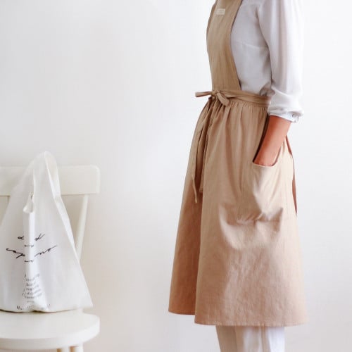 مريلة مطبخ بقصة فستان - لون بيج