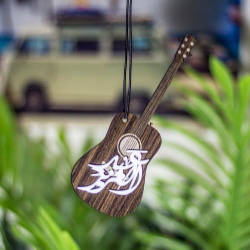 تعليقه القيتار