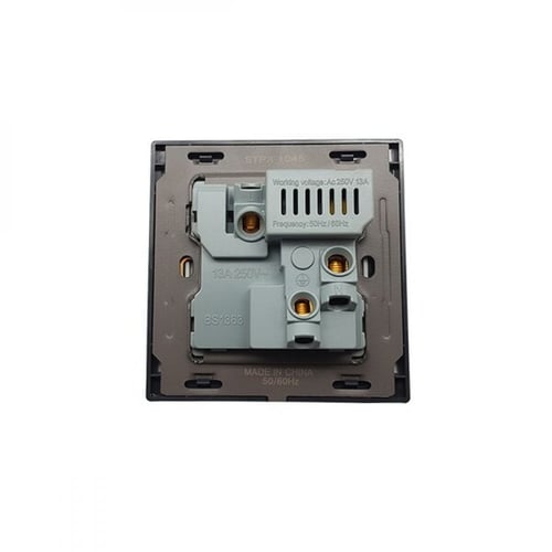 فيش ثلاثي 13 امبير بمفتاح مع مدخل USB