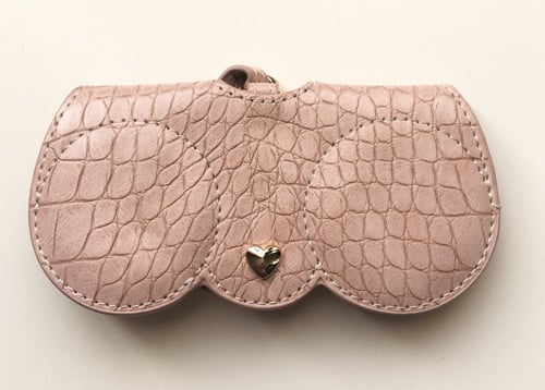 حافظة نظارة✨