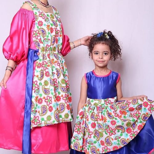 فستان التافتا المطرز