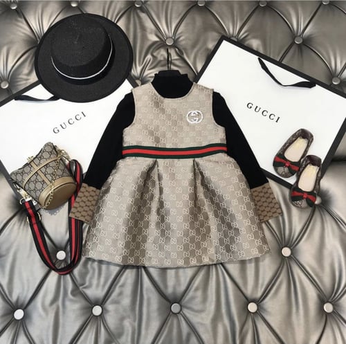 فستان قوتشي قطعتين مزين ببروش فصوص