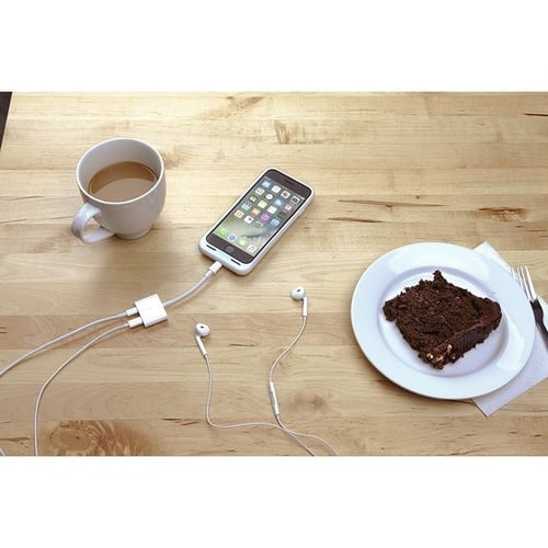 محول بلكن belkin للسماعة والشاحن Lightning + Light...