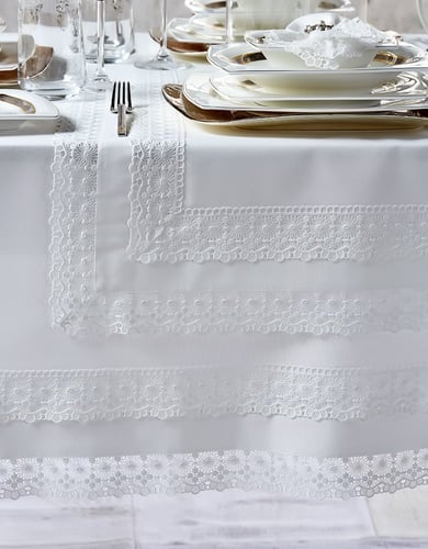 طقم مفارش طاولة Rosy Gold لون سكري