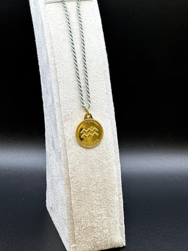 جنيه برج الدلو ذهب بي تي سي عيار 24 بوزن 8.35 غرام...