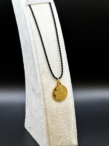 جنيه برج العذراء ذهب بي تي سي عيار 24 بوزن 8.35 غر...