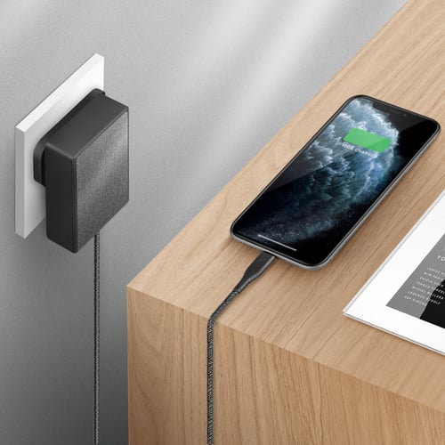 بكج شاحن يونيك جداري بتقنية PD فوترا مع كيبل لايتن...