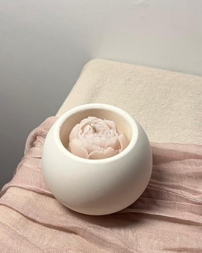 شمعة بوردة كبيرة