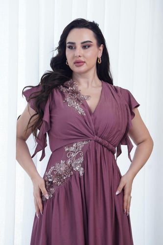 فستان ناعم لون زهري اكمام قصيرة