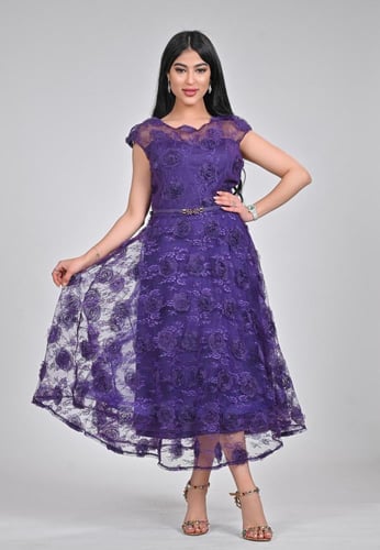 فستان سهرة ميدي دانتيل على ورود شيفون راقي