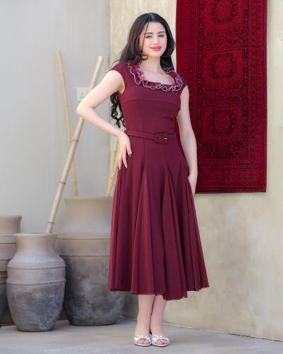 فستان ميدي بقصة فخمه ومزين بأكسسوار