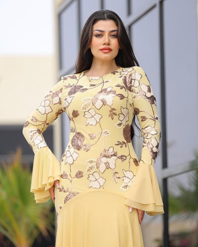 فستان سهرة تل استرتش بتطريز ترتر فاخر على الصدر