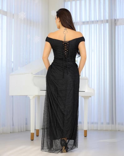 فستان سهرة دانتيل طويل اسود مزين بكريستالات