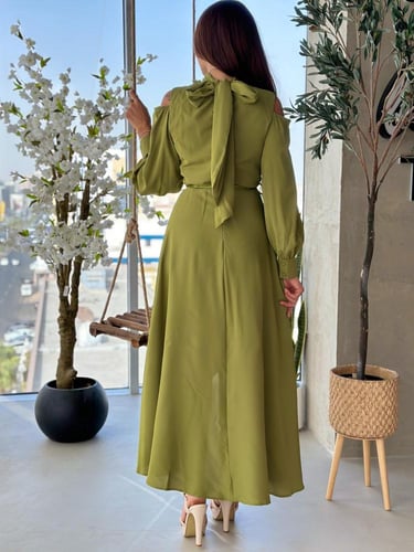 فستان ليموني مزين بالكتف بورود ثلاثية الابعاد اكما...