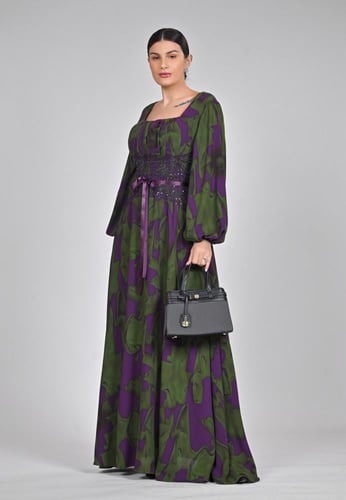 فستان ناعم شيفون مموج باكسسوار بالخصر