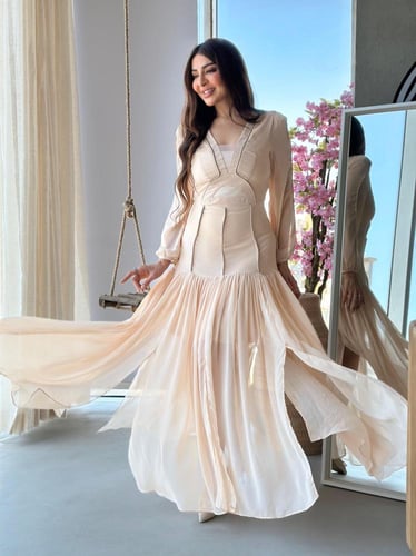 فستان سهرة شيفون حرير مع خطوط كرستال وقصة كسرات من...