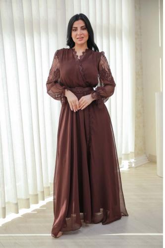 فستان سهرة شيفون بني غامق بأكمام دانتيل طويلة وفخم...