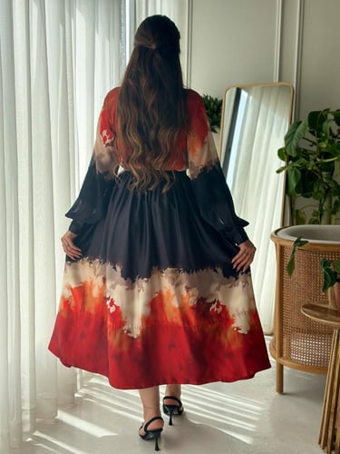 تنورة مموجة قماش حرير