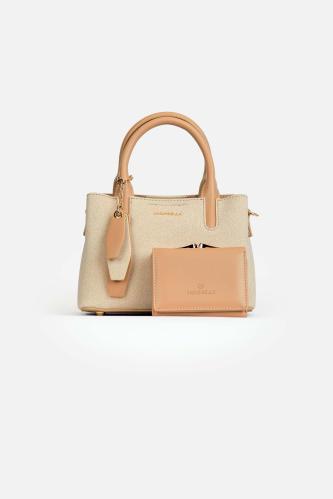 شنطة يد من كريسبلا ومحفظه داخليه لون بيج