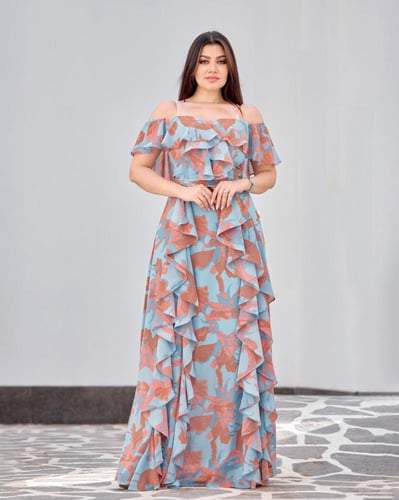 فستان مشجّر بإطلالة جذابة